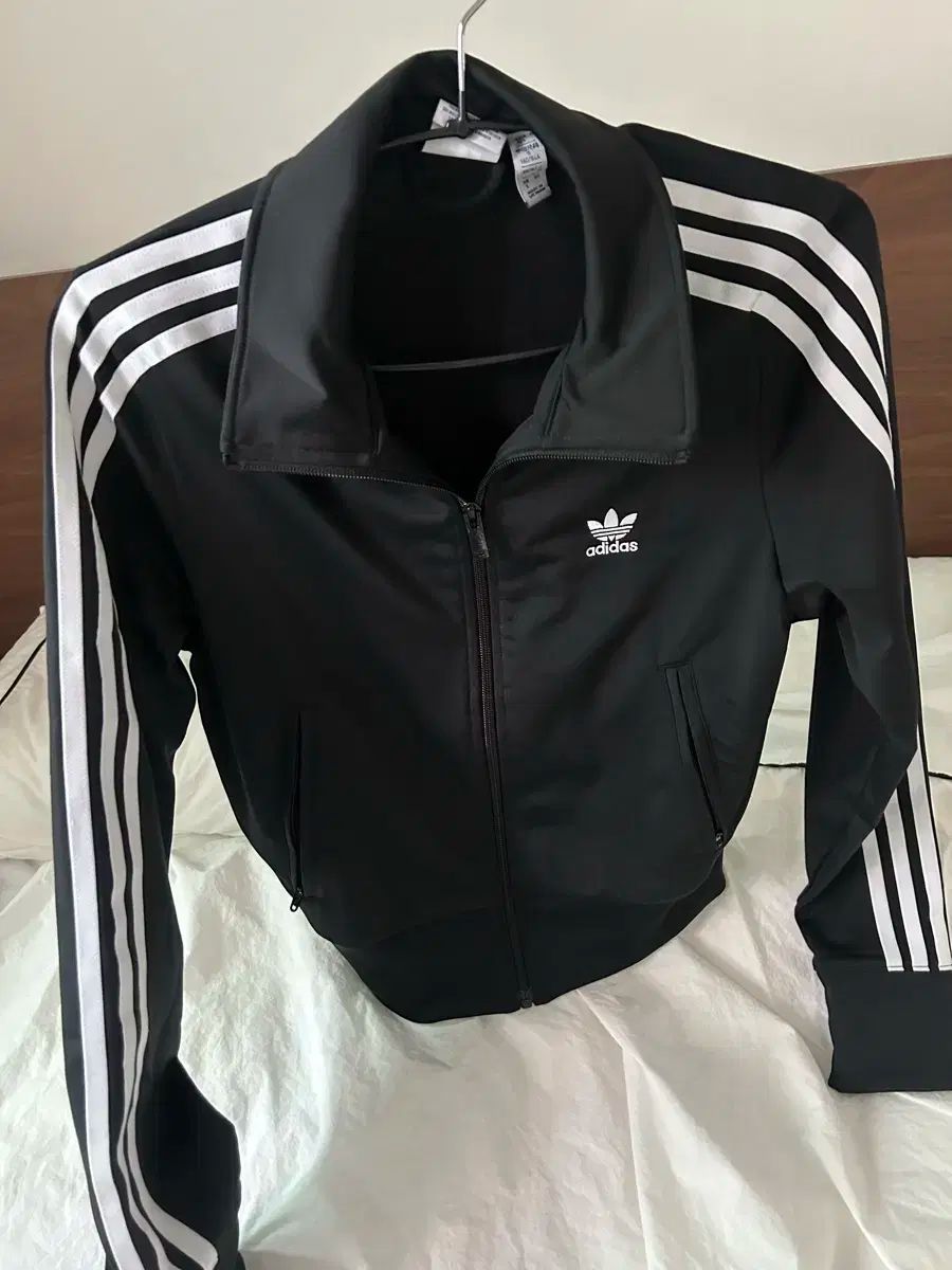 adidas アディダス ファイヤーバード トラックトップス ジャケット 黒 IL8764