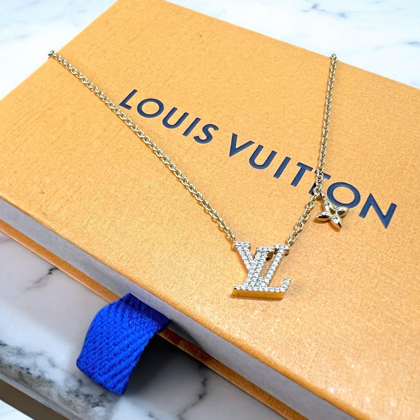 LOUIS VUITTON／ルイヴィトン コリエ・LVアイコニック