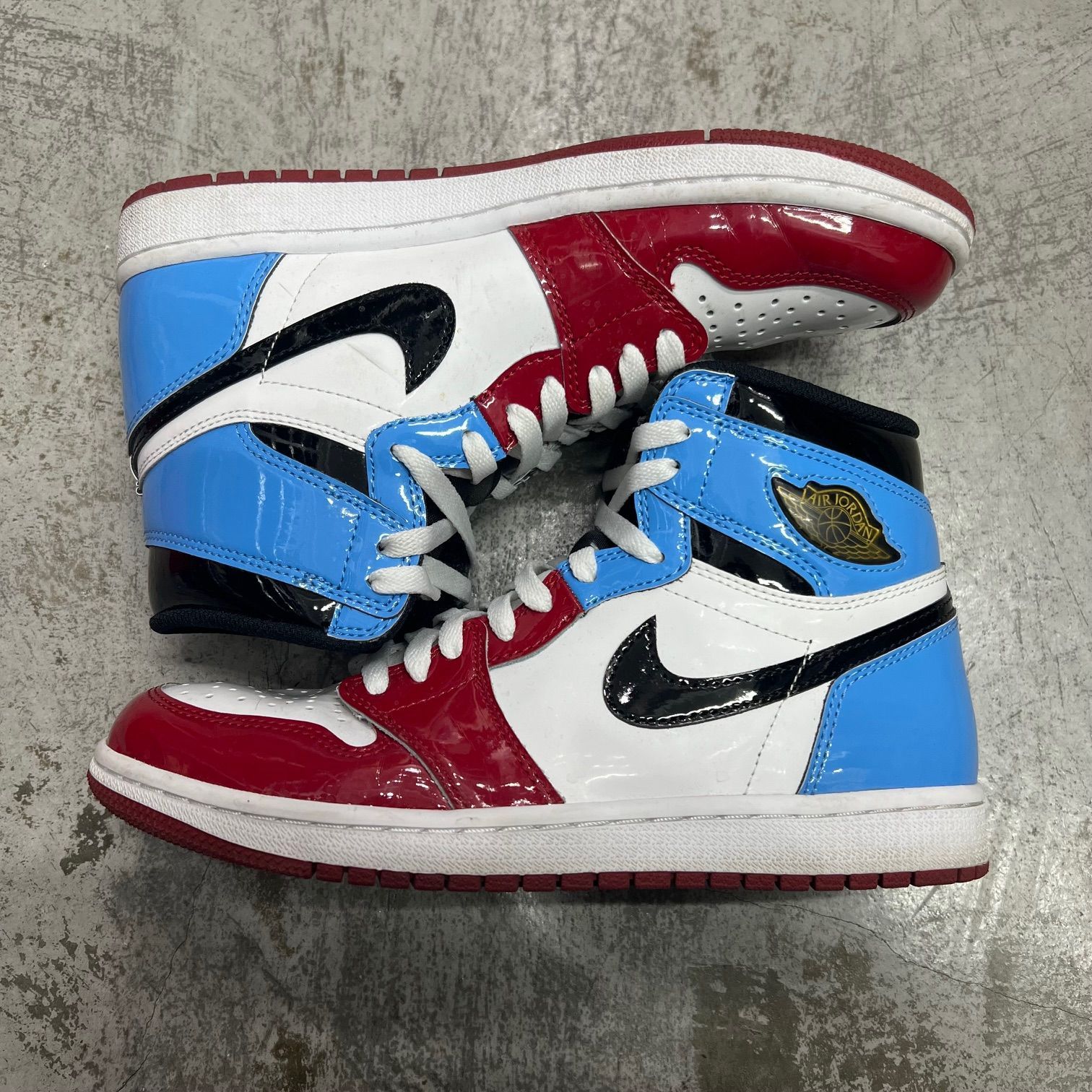 国内正規 NIKE AIR JORDAN 1 RETORO HIGH OG 