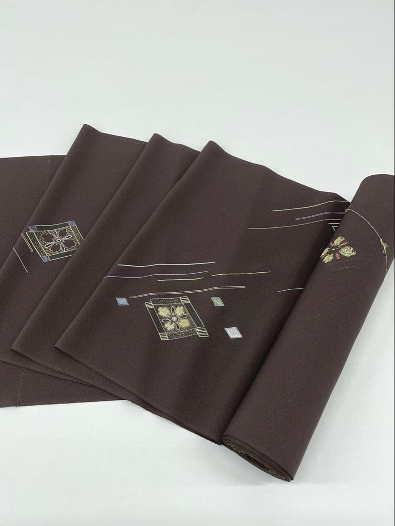 付け下げ 刺繍 金駒 金彩 海松茶色 正絹 反物 - メルカリ