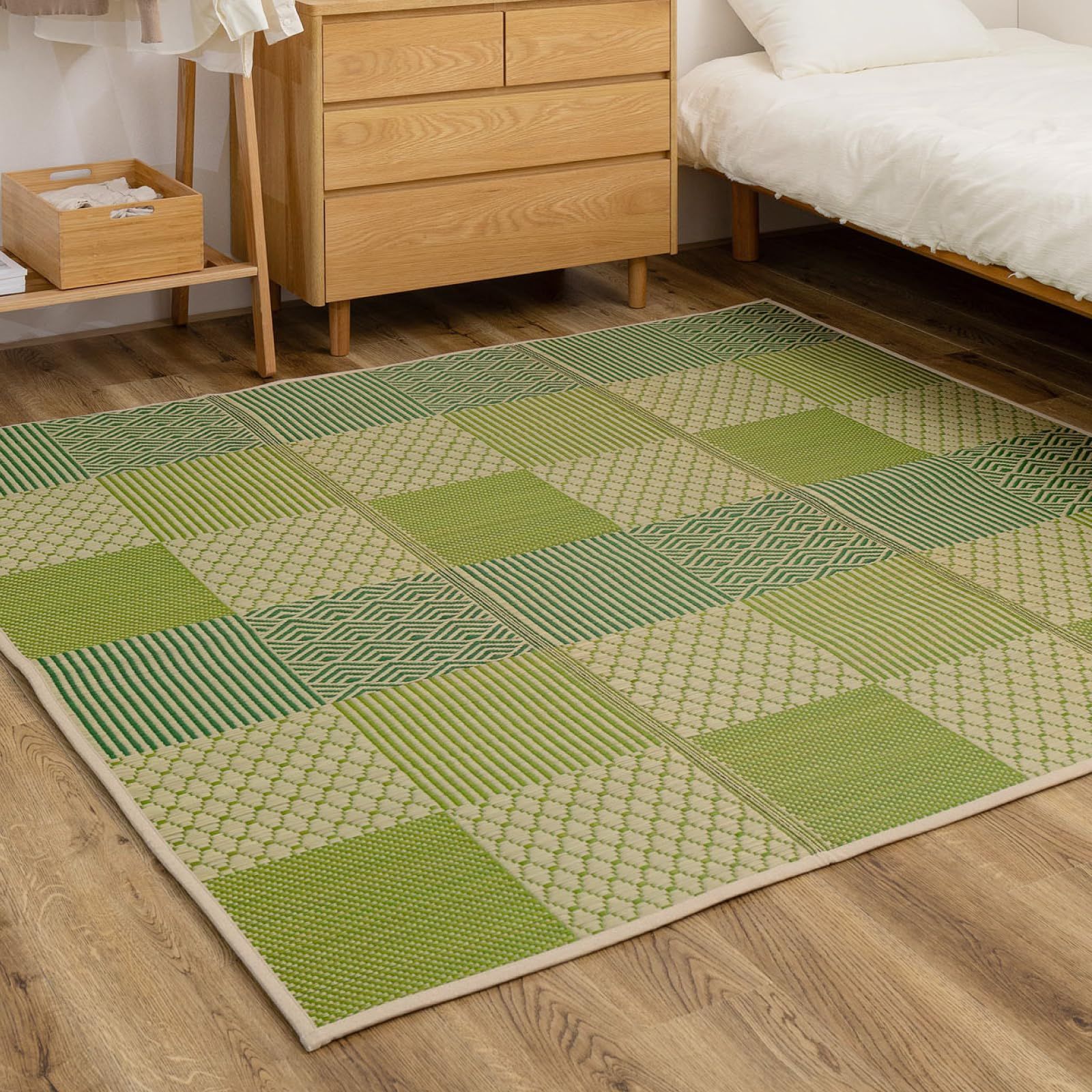 グリーン_約120×180cm_ウレタン8mm 萩原 い草ラグ カーペット 穂まれ グリーン 約120×180cm 撥水 ふっくら 厚手 ウレタン入り 滑り止め コンパクト収納