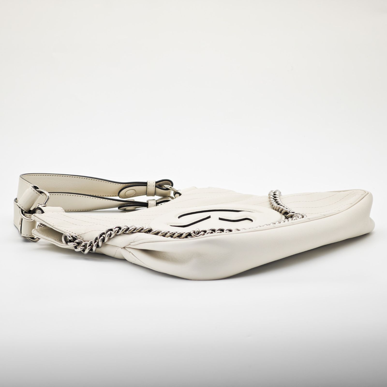 バッグ ベージュ