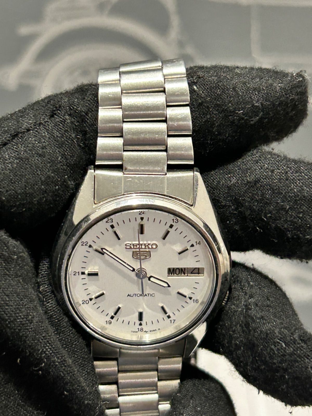 レア文字盤 新品 SEIKO 5 セイコー5 自動巻き 腕時計 正規品腕時計 自動巻き機械式 ビジネスウォッチ デイトカレンダー シルバー seiko5（文字盤カラーホワイト）（メンズ腕時計｜腕時計）の通販