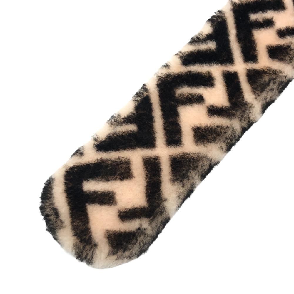 FENDI フェンディ ズッカ柄 ファー ストラップスルー 新品ムートンファー