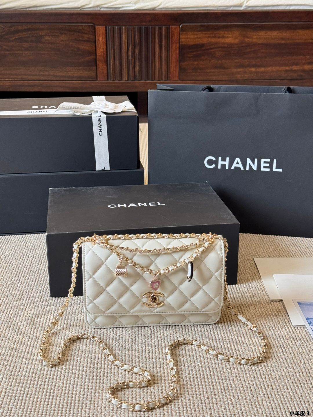 今日特価】CHANEL 25P ハートペンダント付き WOC チェーンバッグ