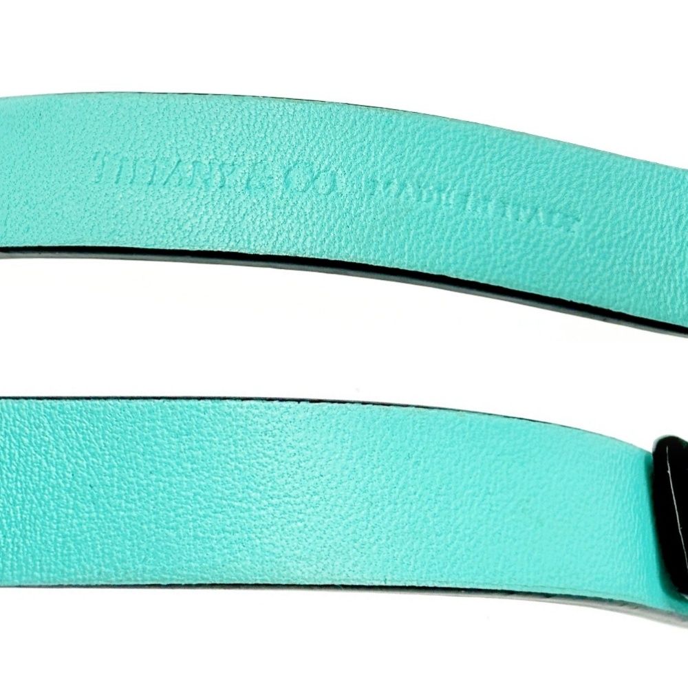 【中古】【箱付き】 TIFFANY&Co. ティファニー レザー ストラップ付 キーリング ブラック ブルー 304303 キーリング - メルカリ