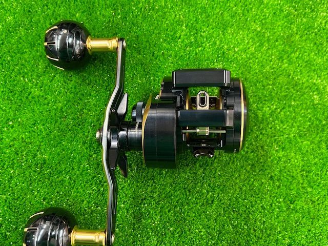 ベイトリール ダイワ 21 ソルティガ IC 300 右ハンドル / 釣具 / daiwa