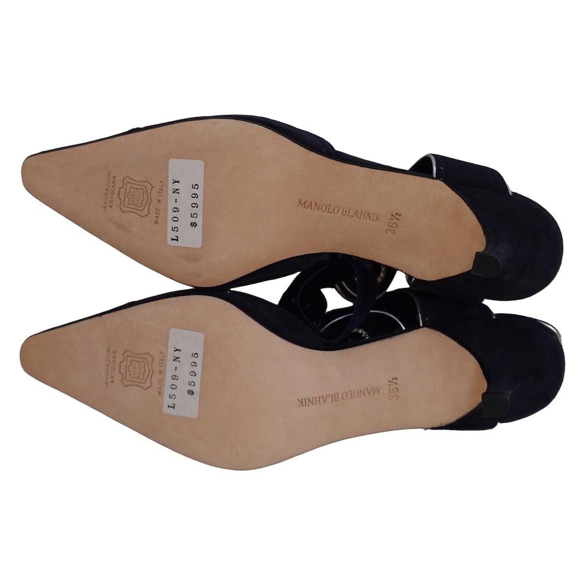 マノロブラニク サンダル