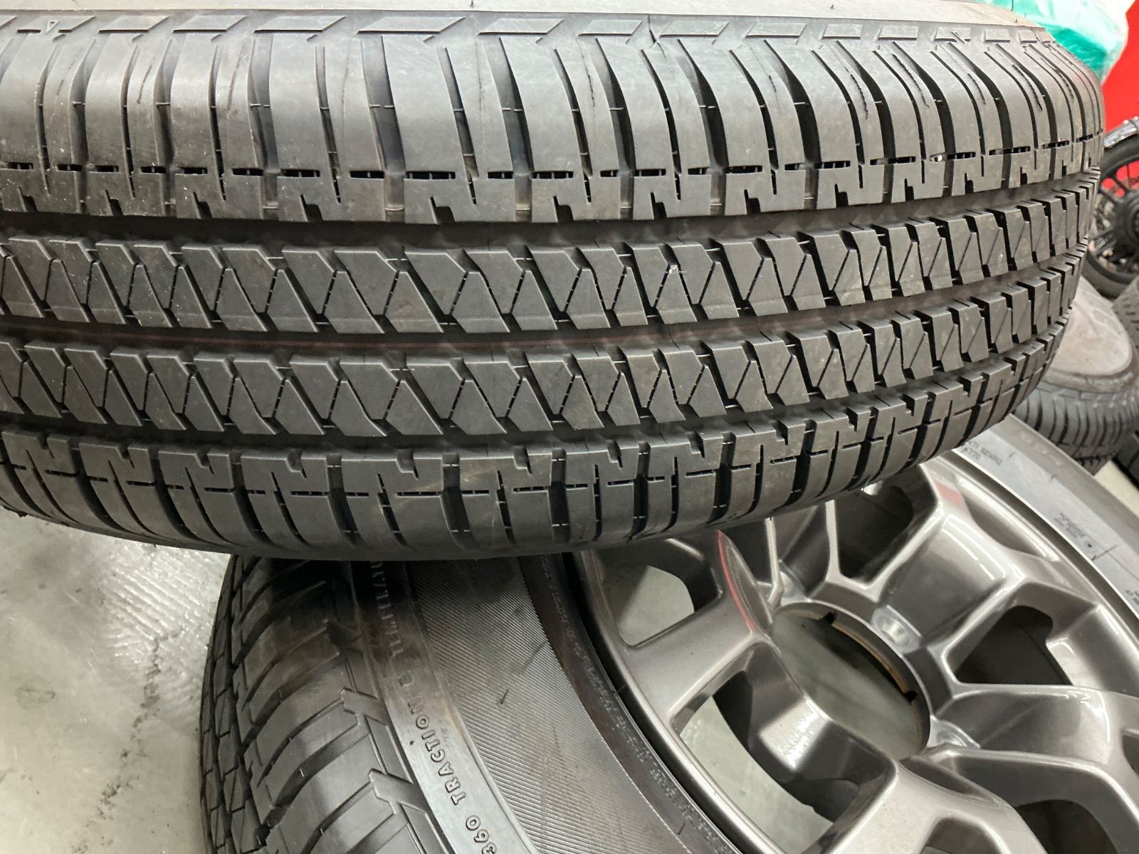 スズキジムニーシエラ純正ホイル夏タイヤ付き195 80R15