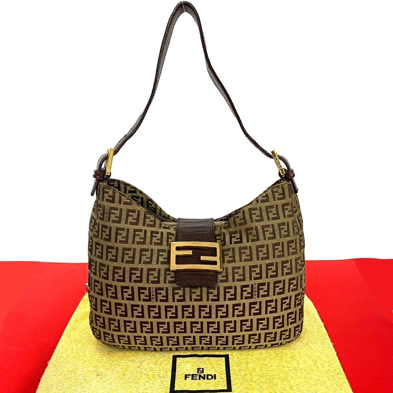 極 美品 FENDI フェンディ マンマバケット ズッキーノ FF 柄 