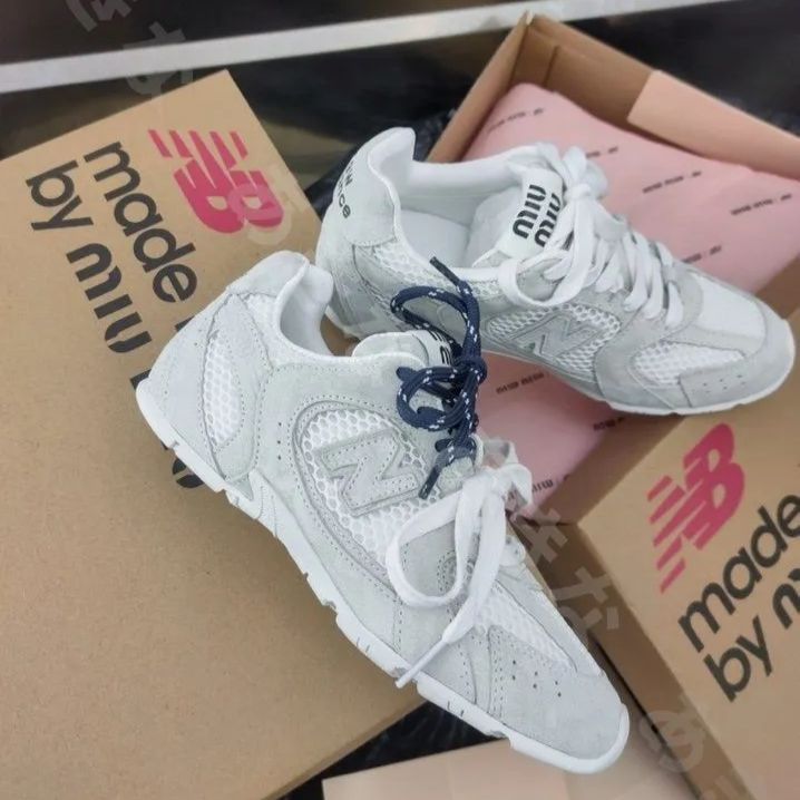 🌟新品未使用2024よく売れるMiumiu x New Balance NBレディーススニーカー