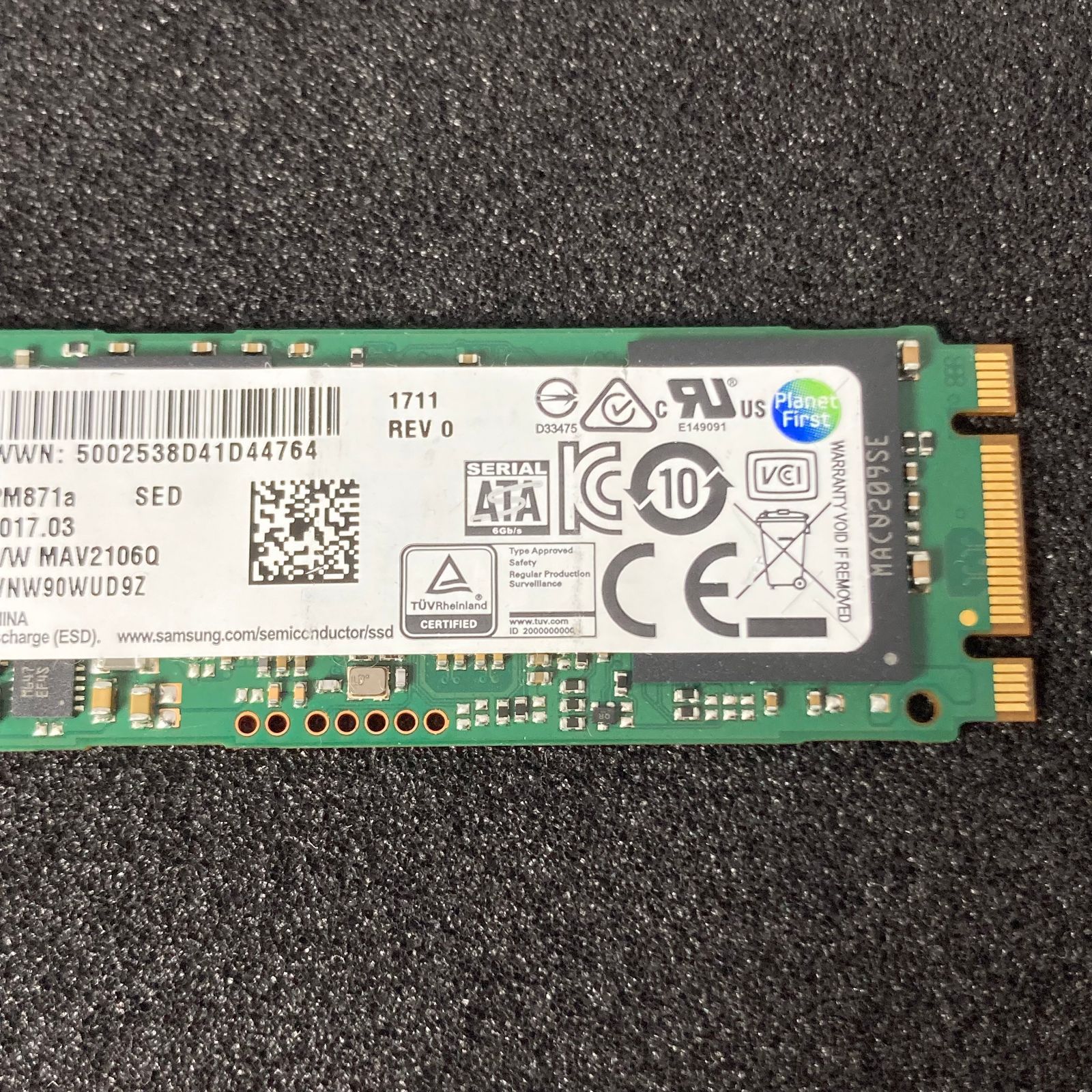 SAMSUNG M.2 SATA SSD 2280 256GB | MZNLN256HMHQ-00007 | y17