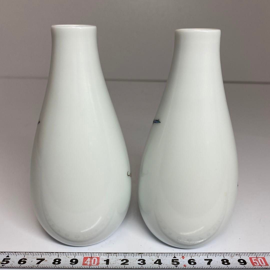 十三代　柿右衛門　徳利一対　共箱　高さ13.4cm 東H5-1031④ 十三代 柿右衛門 徳利一対 共箱 高さ13.4cm 東H5-1031④ - メルカリ