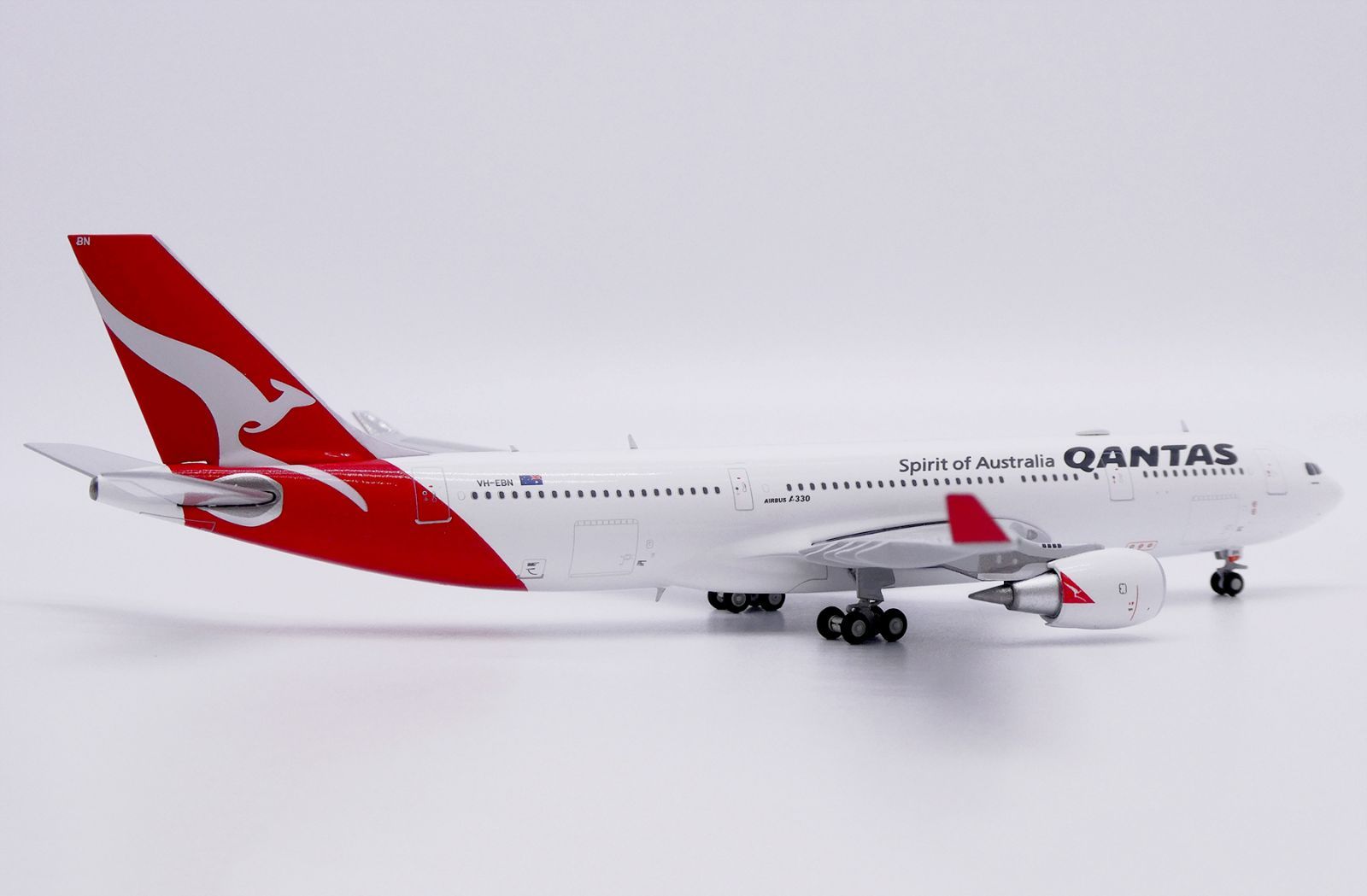 ゆちさん専用★カンタス航空+アメリカン航空22000 カンタス航空、欠航便の販売を続けた疑いにおいて意図的なもの