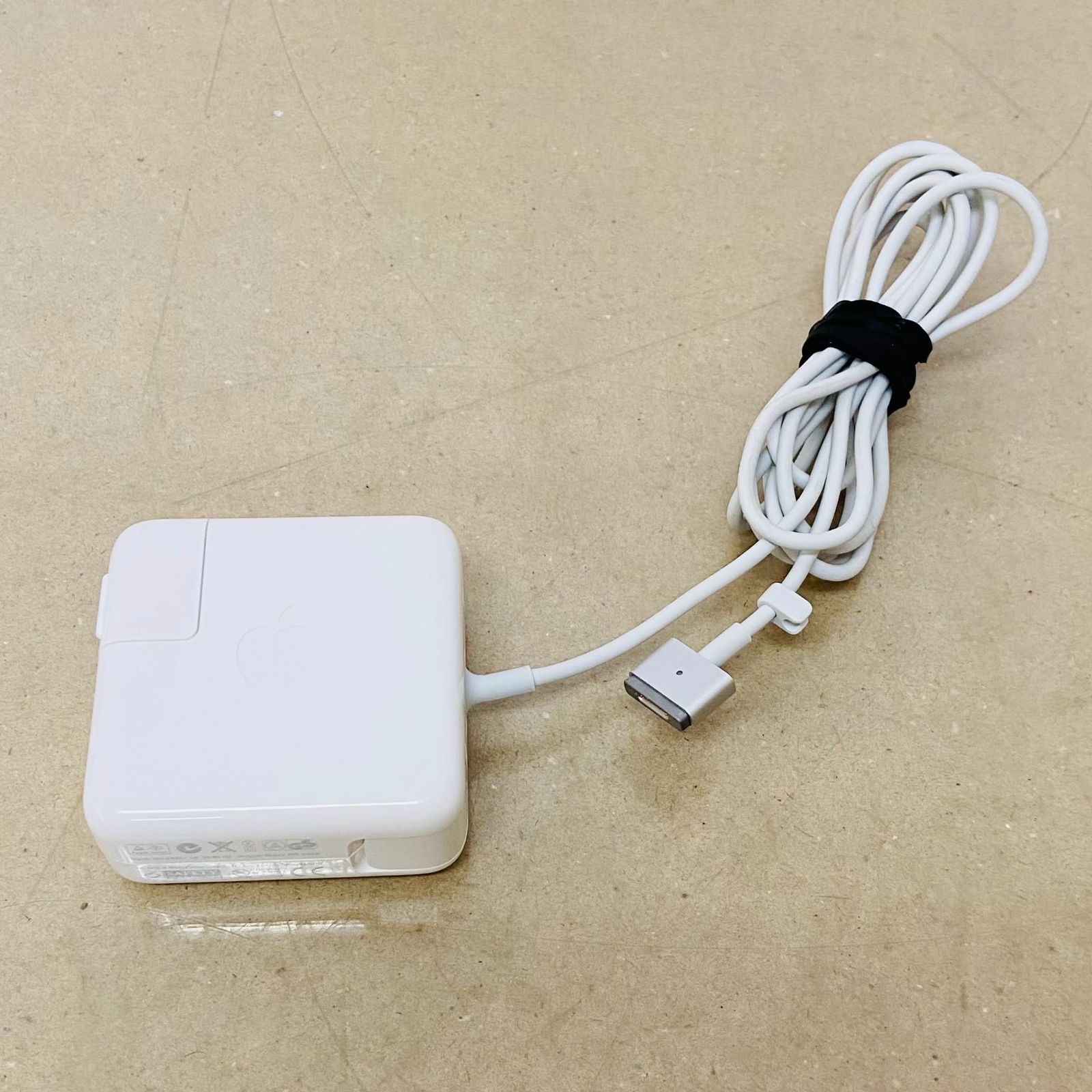 美品 初期化済み バッテリー良好 MacBook Air (11インチ, Mid