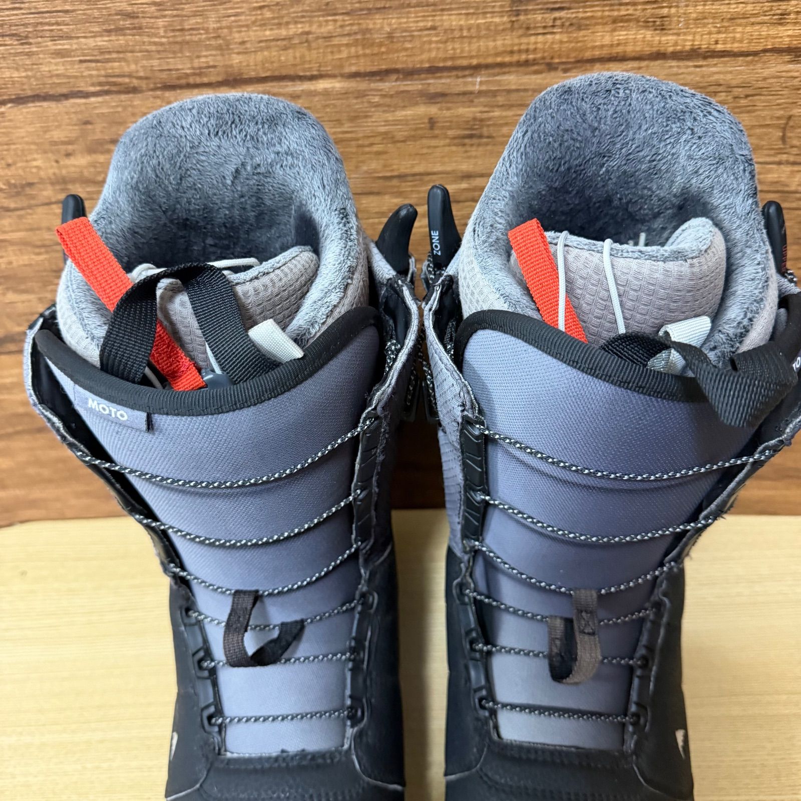 激安大特集！ バートン ブーツ スノーボード モト Burton moto SNOWBOARD スノーボード オールラウンドモデル パウダー ジャンプ グラトリ ジブ トリック フリーラン ブラック マウンテンロゴ