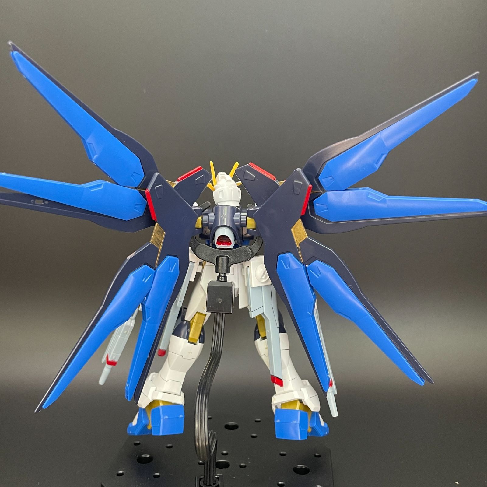 ガンプラ【中古品/ジャンク】 HG 1/144 ZGMF-X20A ストライク