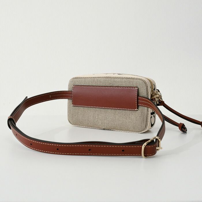 クロエ Chloe ショルダーバッグ ベルトデザイン ベージュ クロエ Chloe ショルダーバッグ ベルトデザイン ベージュ