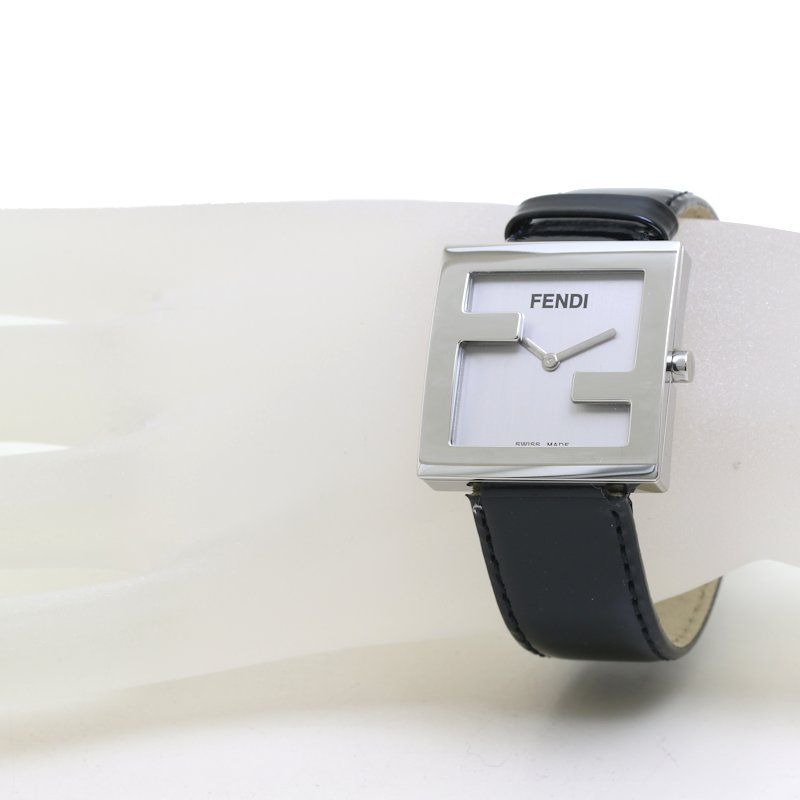 FENDI フェンディ スクエアフェイス 4000L【電池交換済】 ステンレススチールxエナメル レディース/130358【中古】【腕時計】 -  メルカリ