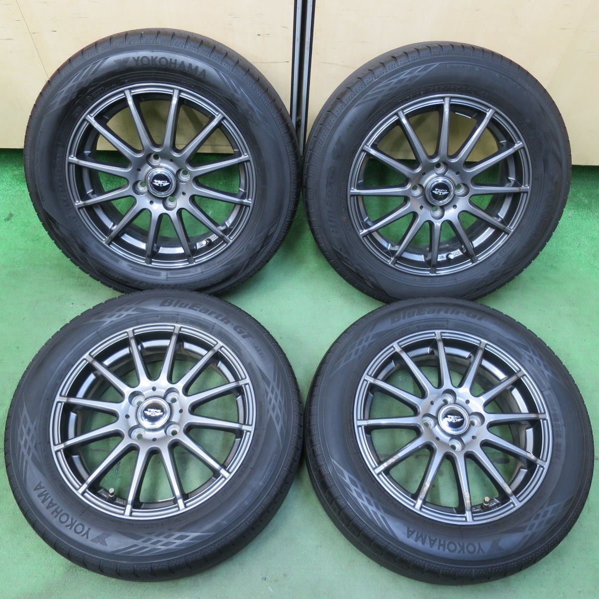 バリ溝 キレイ 9分 185 65R15 ヨコハマ BluEarth-GT AE51 TEAD テッド ブルーアース 15インチ PCD100 4H 5100206イノ