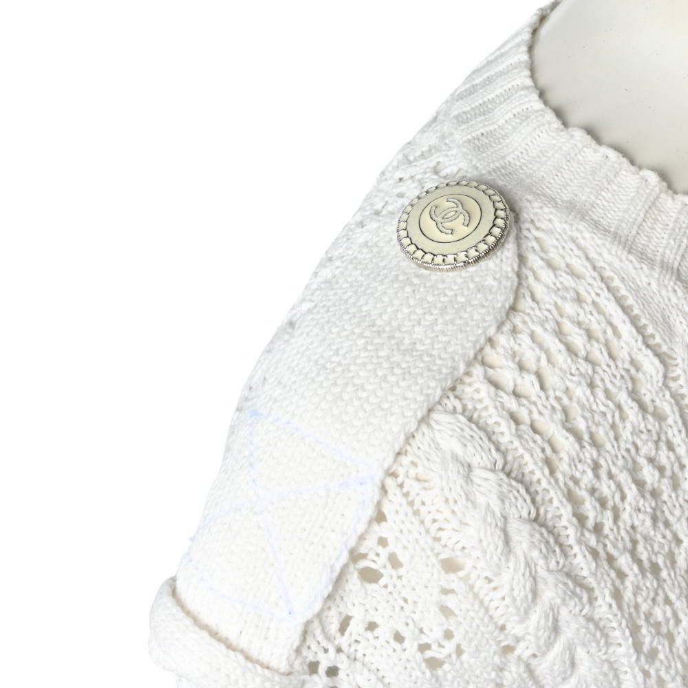 CHANEL P53630 コットン ショートスリーブ ニット ココボタン2個付き 38 ホワイト シャネル KL4BHCU282 CHANEL P53630 コットン ショートスリーブ ニット ココボタン2個