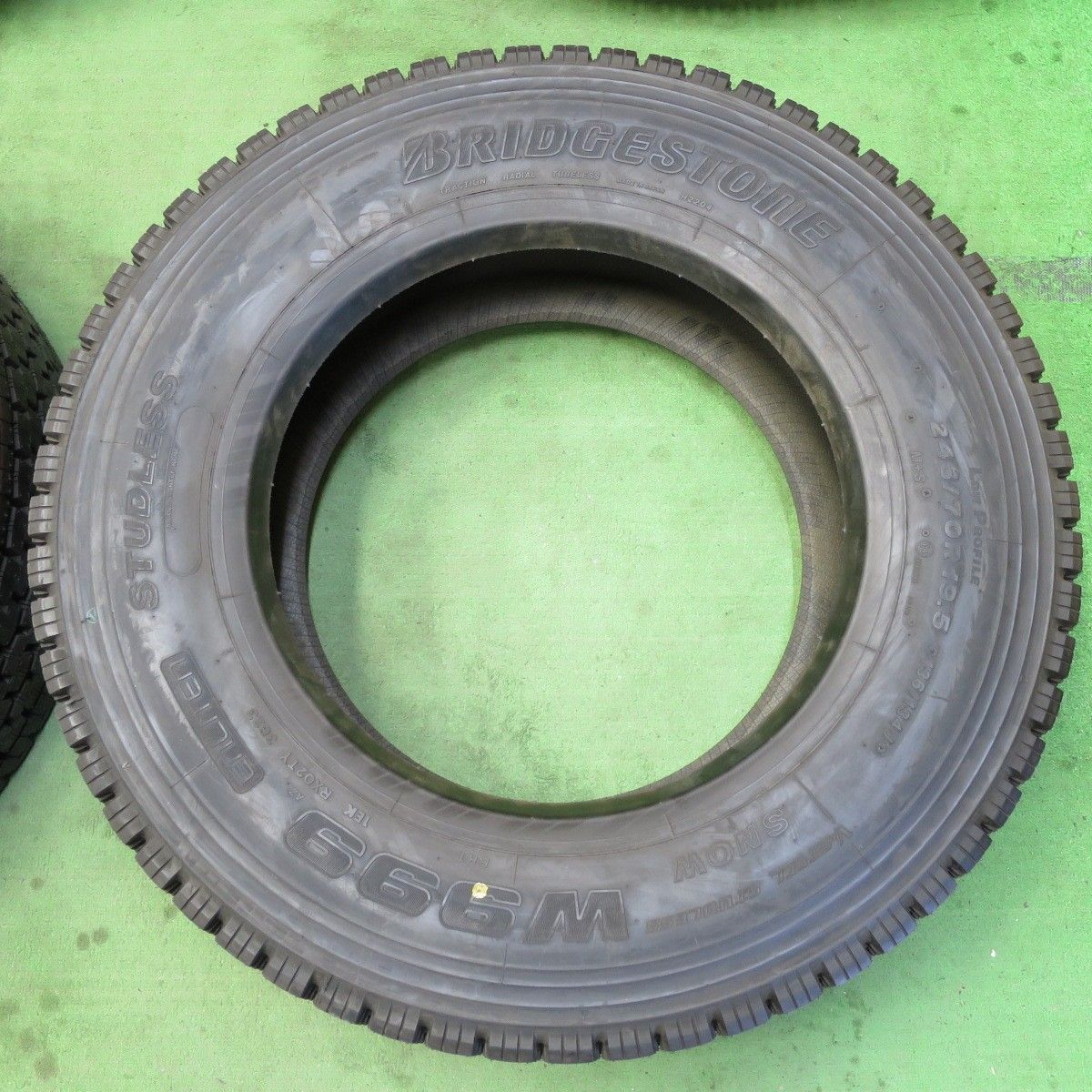 245|70R19.5