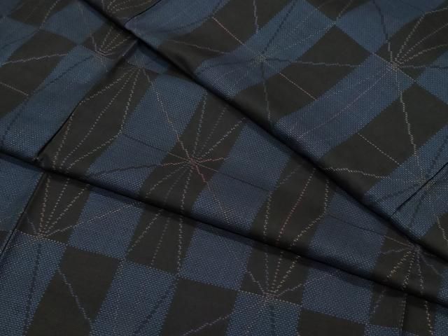 平和屋着物○本場大島紬 9マルキ 市松麻の葉文 正絹 逸品 CAAV6480vf