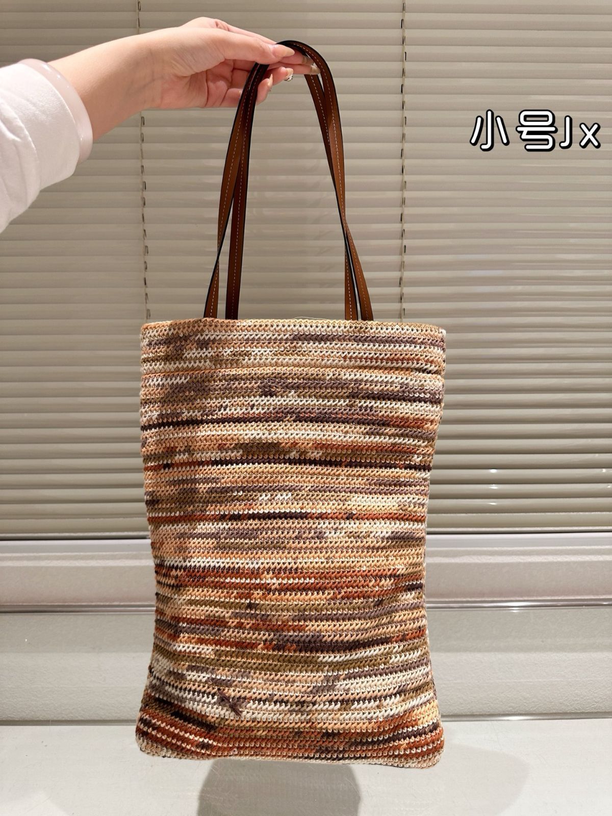 専用❕️651【DENIM✖️SIDEpocket ToteBag】ミニポーチ付 今日特価】Miu Miu Summer Limited Beach Tote Bag 2024 サンド