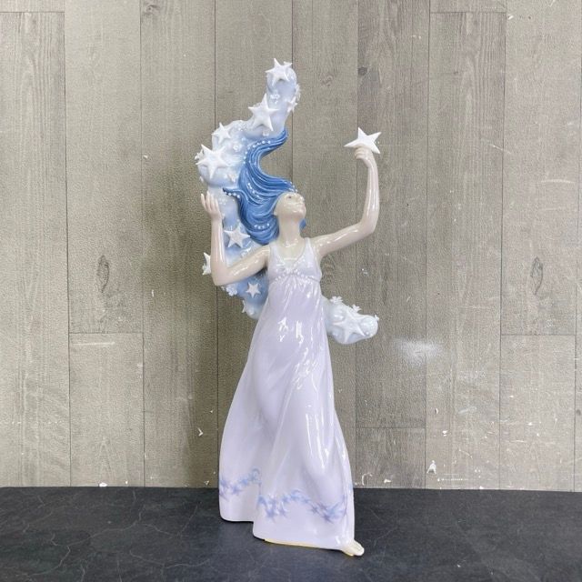 LLADRO Milky Way 陶器 人形 【中古】 リヤドロ ミルキーウェイ 天の川 ミレニアムシリーズ 6569 高さ約44cm 女性 花  /58613 - メルカリ