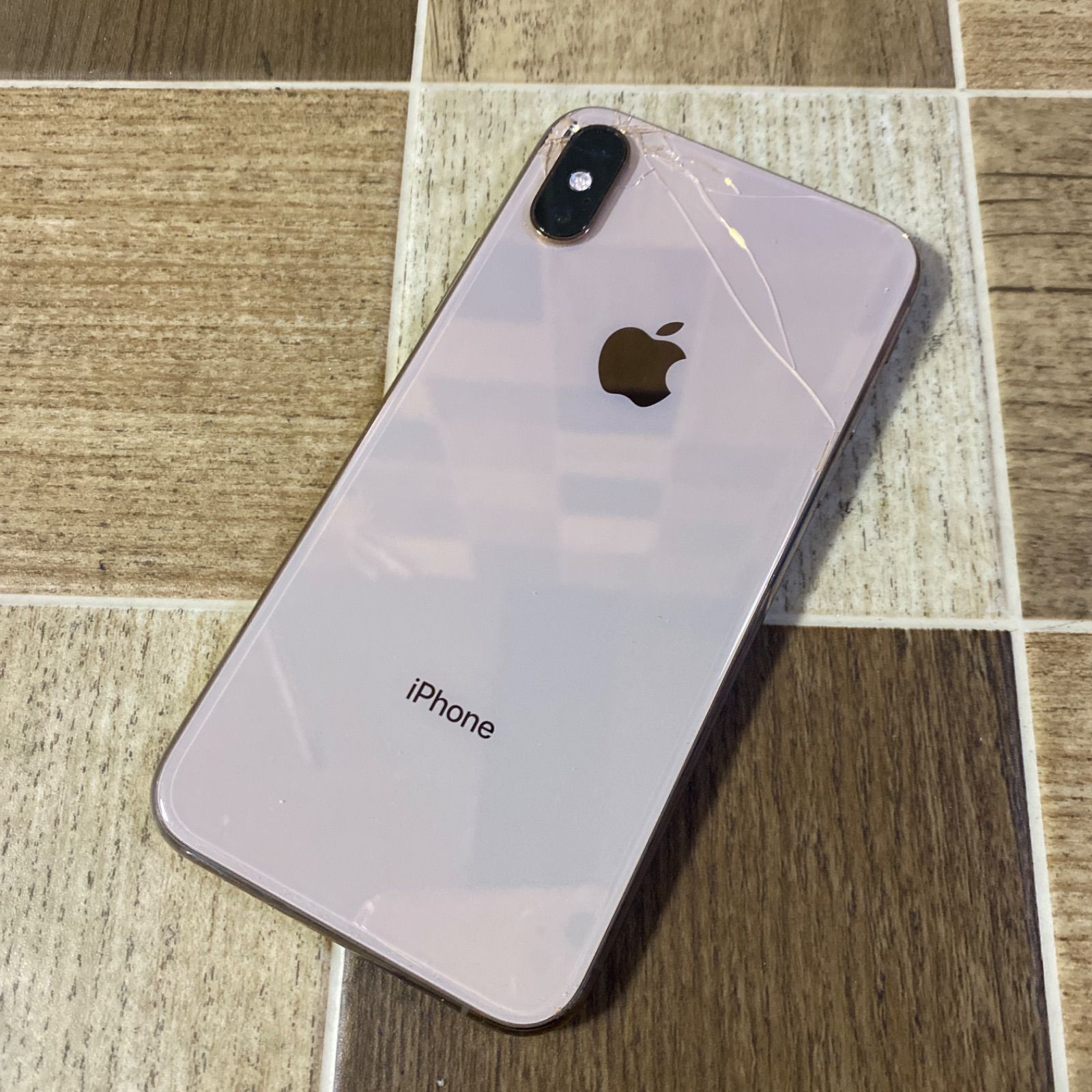 iPhone XS 256GB SIMロック解除済み Apple 送料込み