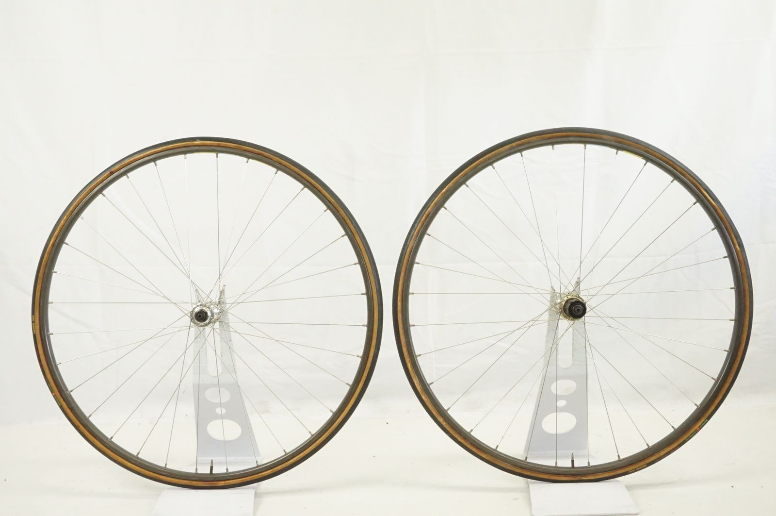 MAVIC GP4 手組みホイール前後セット　DURA-ACE 7400系ハブ MAVIC GP4 手組みホイール前後セット DURA-ACE 7400系ハブ 鉄板とも云