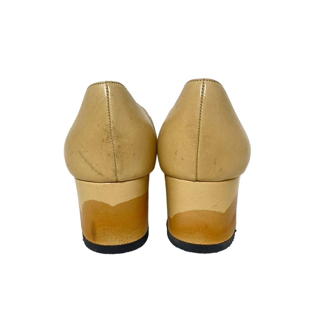 シャネル❤バックロゴ エナメル パンプス ベージュ 37 極美品 CHANEL(シャネル) パンプス 37 レディース - ベージュ×黒 ココ
