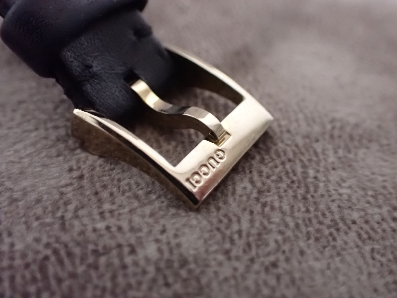 グッチ シェル文字盤