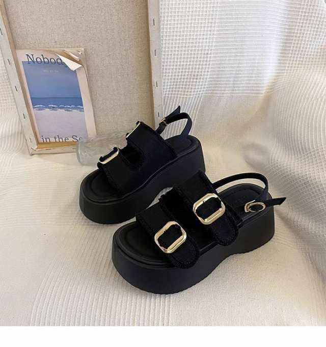 厚底サンダル 安定感