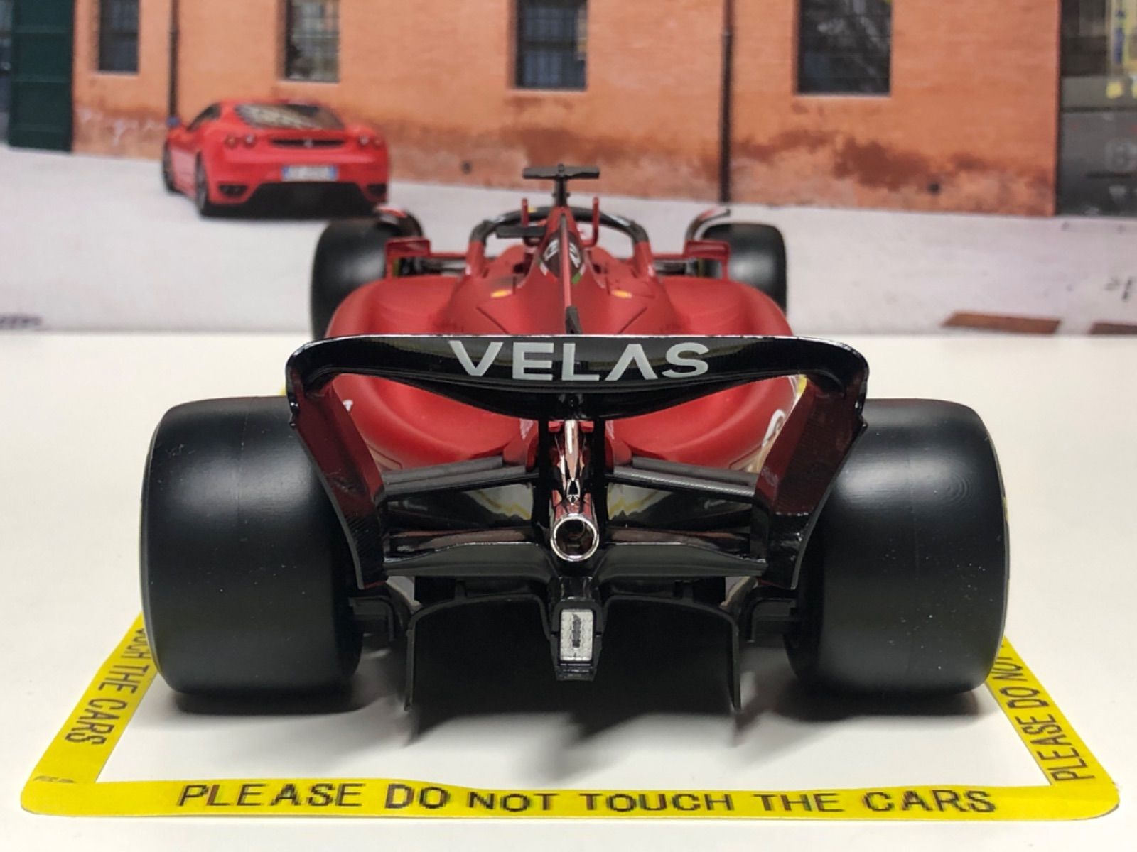 Burago 1/18 Ferrari F1-75 #16 CHARLES LECLERC フェラーリ ブラーゴ