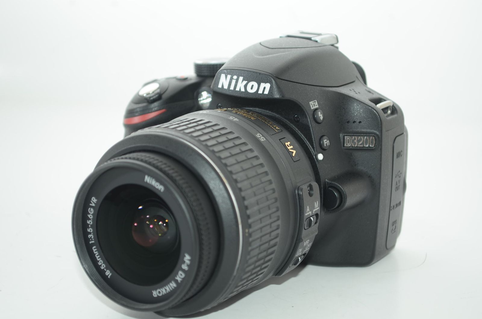 Nikon D3200 AF-S DX NIKKOR 18-55mm