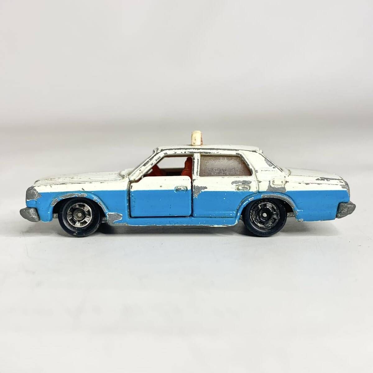 トミカ 1/65 タクシー トヨタ クラウン TOYOTA CROWN トミー tomica