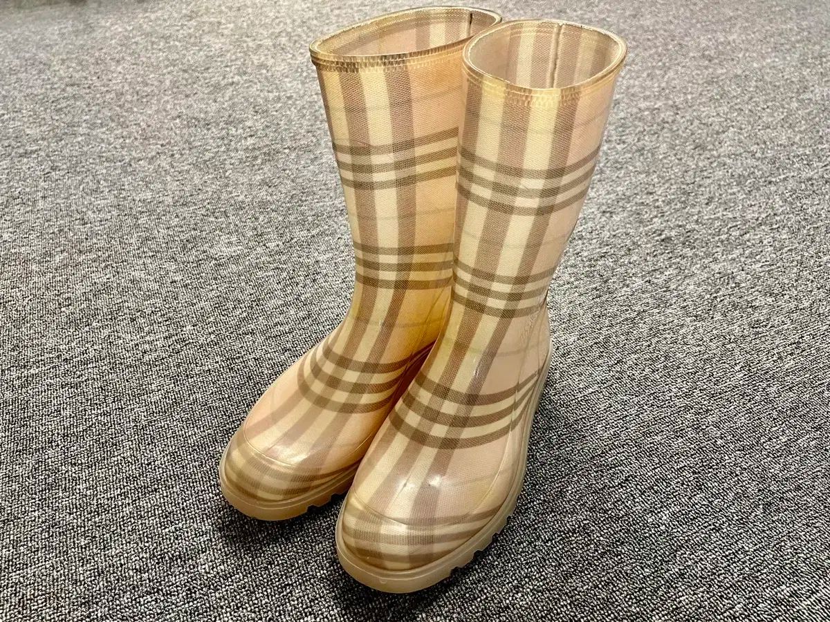 230 BURBERRY バーバリー レインブーツ 36 サイズ