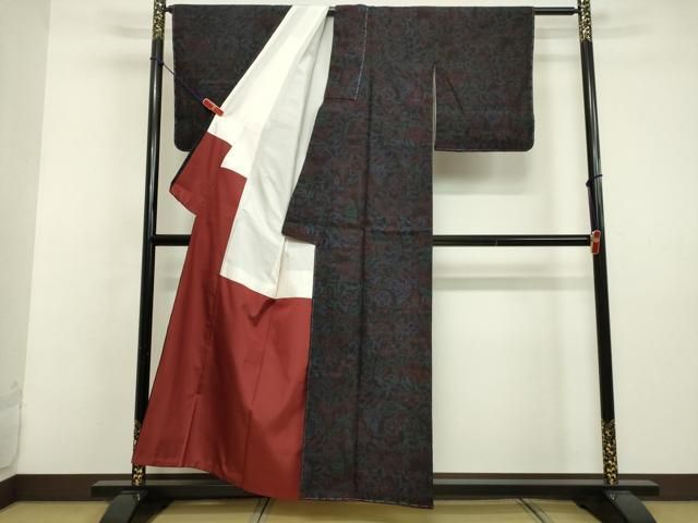 平和屋着物○本場結城紬 重要無形文化財 80亀甲 草花文 濃紺色地 正絹