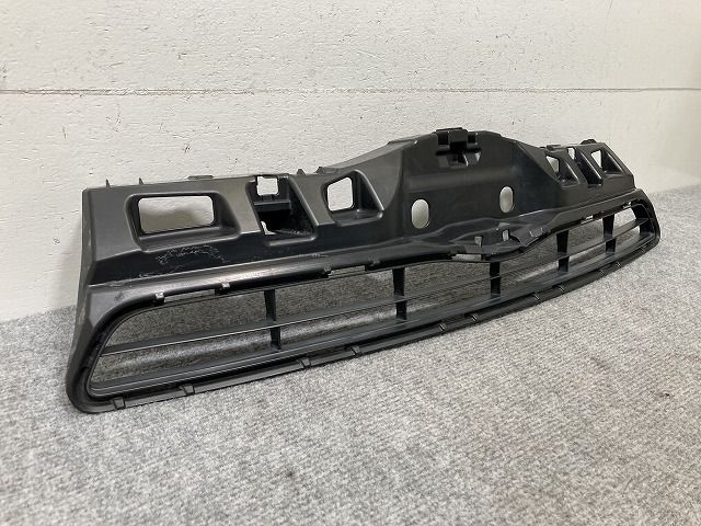 みー様 ☆TOYOTA ESQUIRE エスクァイア 純正フロントグリル！上側だけ！美品