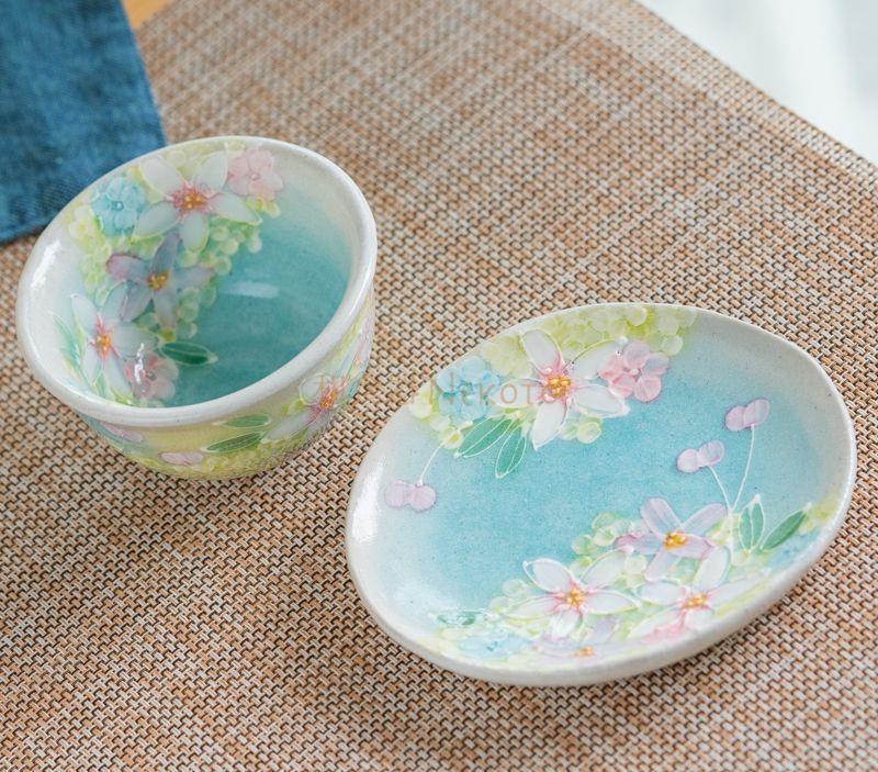 【新品未使用】工房ゆずり　薄紅花景色　抹茶碗(平型)贈り物 プレゼント 楽天市場】【薄紅花景色 抹茶碗（平型）】 抹茶茶碗 お抹茶 茶道具