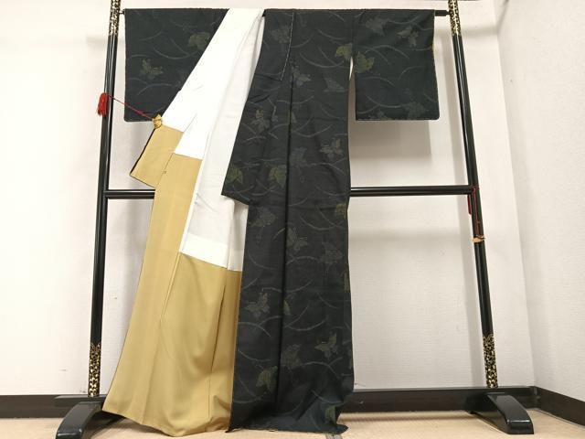 平和屋着物○本場結城紬 重要無形文化財 芝舞蝶文 阪急百貨店扱い 正絹