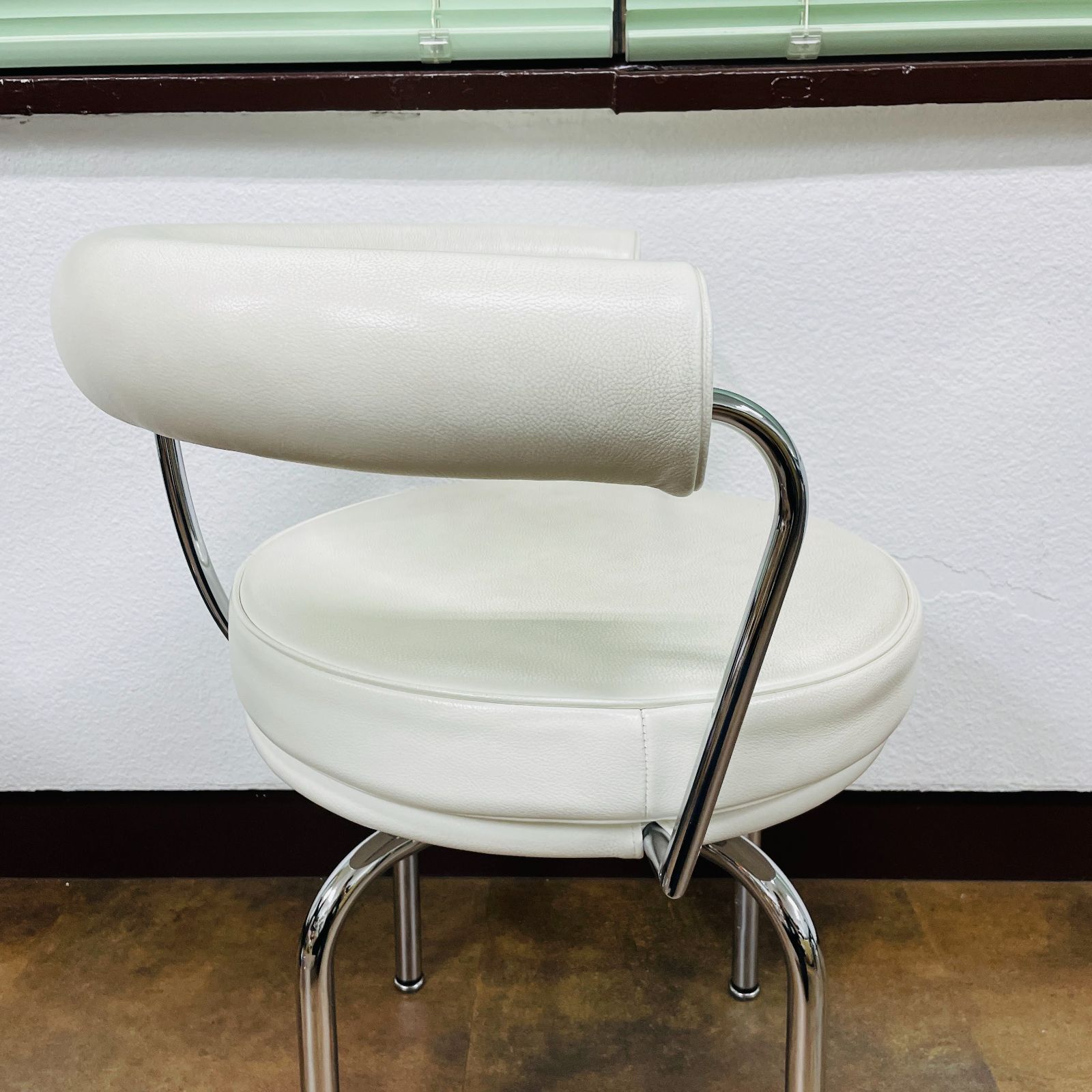 Cassina カッシーナ LC7チェア 本革チェア 7 FAUTEUIL TOURNANT