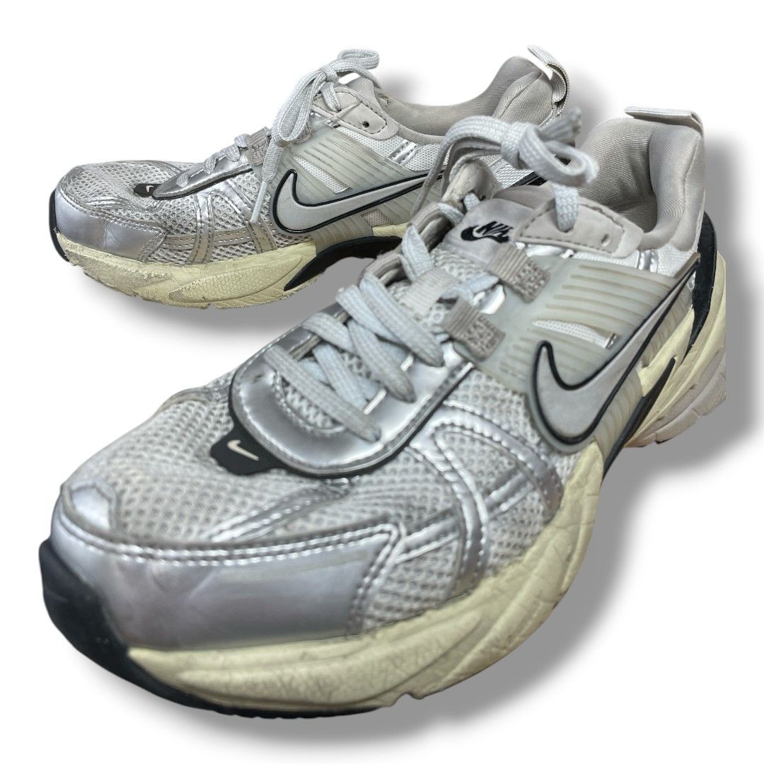 NIKE V2K RUN Women's FD0736-100 シルバー　23 Nike Women's V2K Run Silver colored FD0736-100 | FOOTDISTRICT