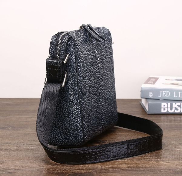 極希少✨海の宝石 スティングレイ ワンショルダーバッグ エイ革