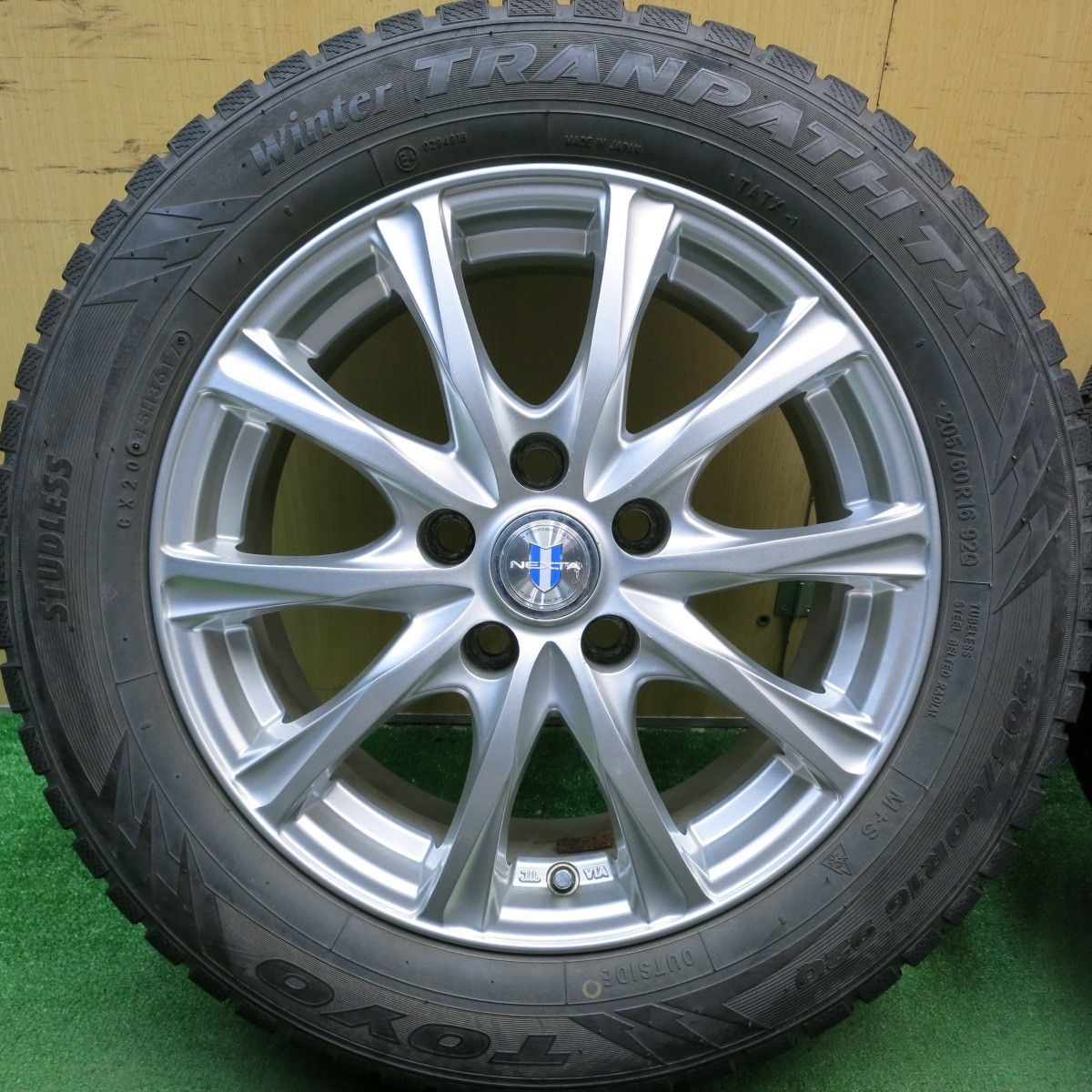 スタッドレス 205|60R16