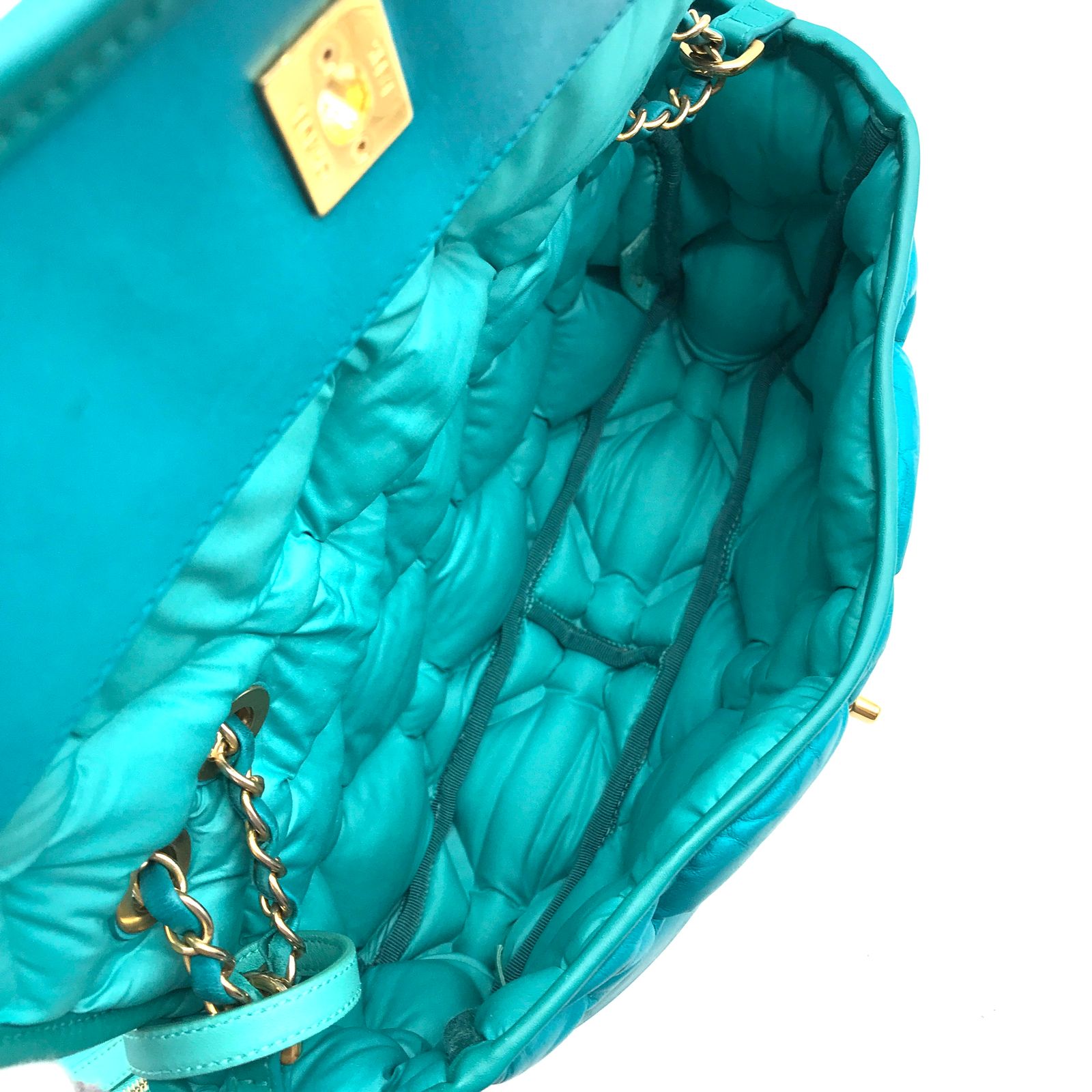 CHANEL シャネル バブル キルト ダブルチェーン ショルダー バッグ　ブルー系 良品 ga629 CHANEL - CHANEL シャネル バブル キルト ダブルチェーン ショルダー
