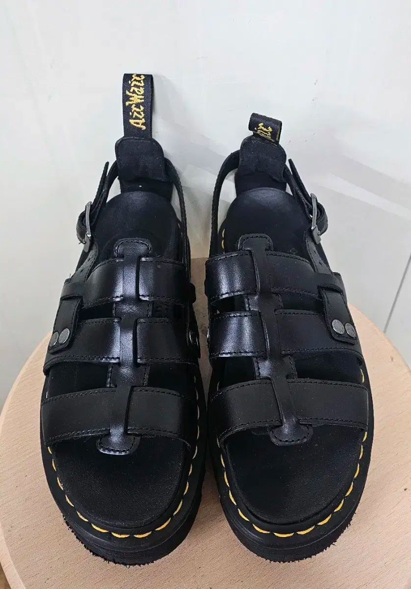 DR. MARTENS ドクターマーチン サンダル 240