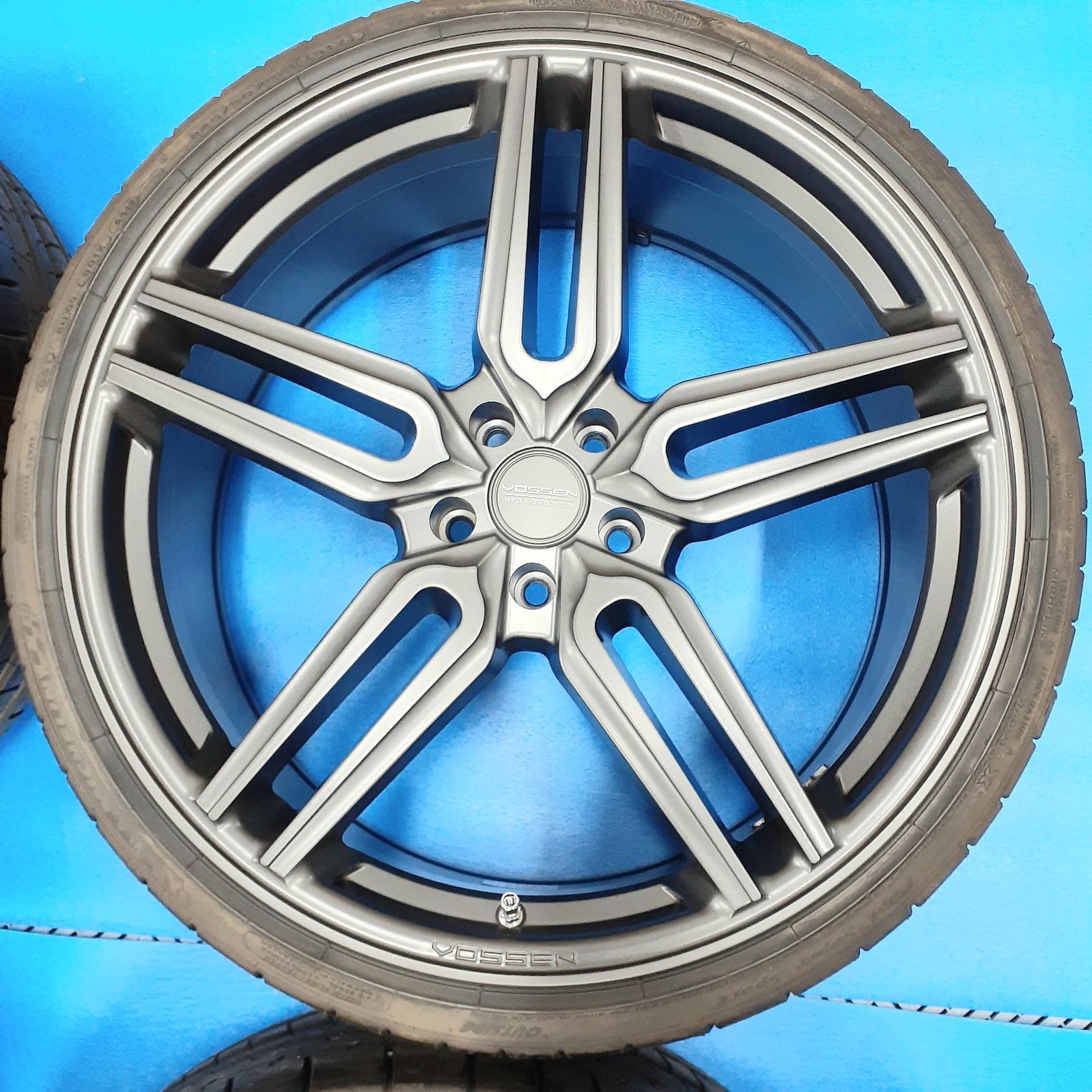 ヴォッセ ハイブリッドフォージドHF1 21インチ ガンメタ VWアルテオン