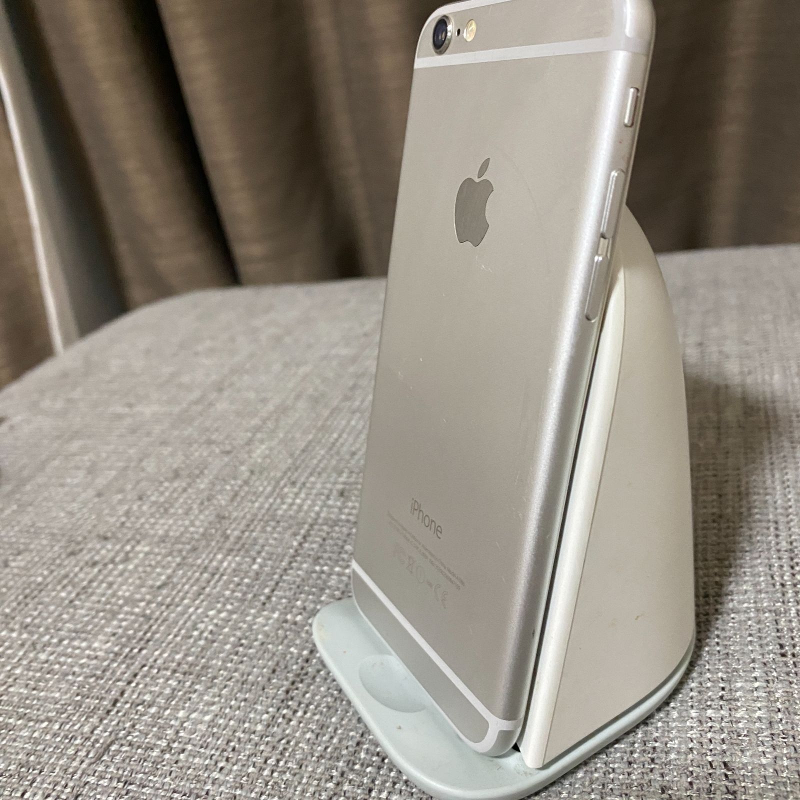 iPhone6 シルバー 64GB au（KDDI）335 - メルカリ